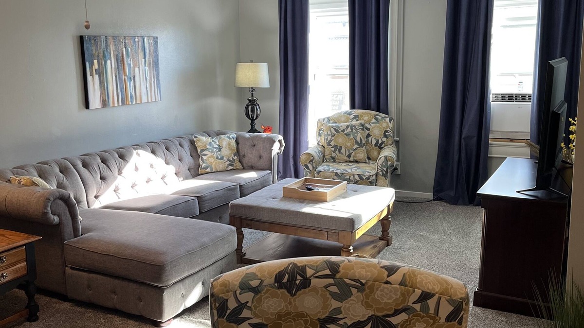 New Hampton Apartment | 3 Bedroom Apartment Above a Bar in Downtown New Hampton