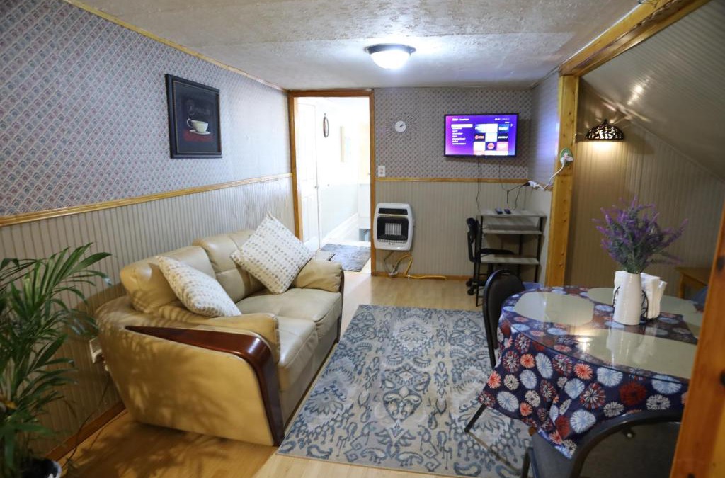 Fayetteville Apartment | 3-Bedroom apt. ideal location near new river gorge