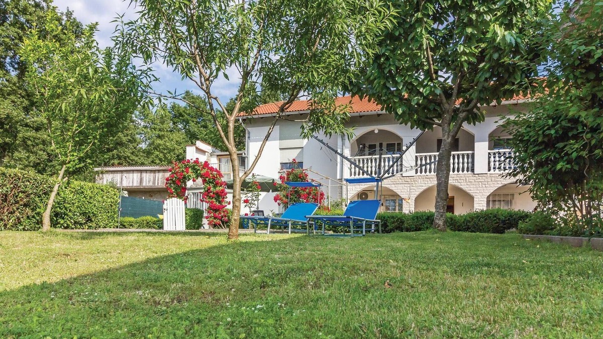 Pavicini Apartment | 3 bedroom awesome apartment in Pavicini