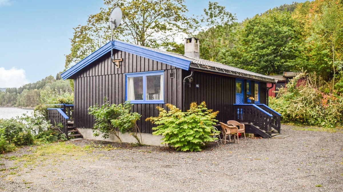 Modum House | 3 bedroom awesome home in Vikersund
