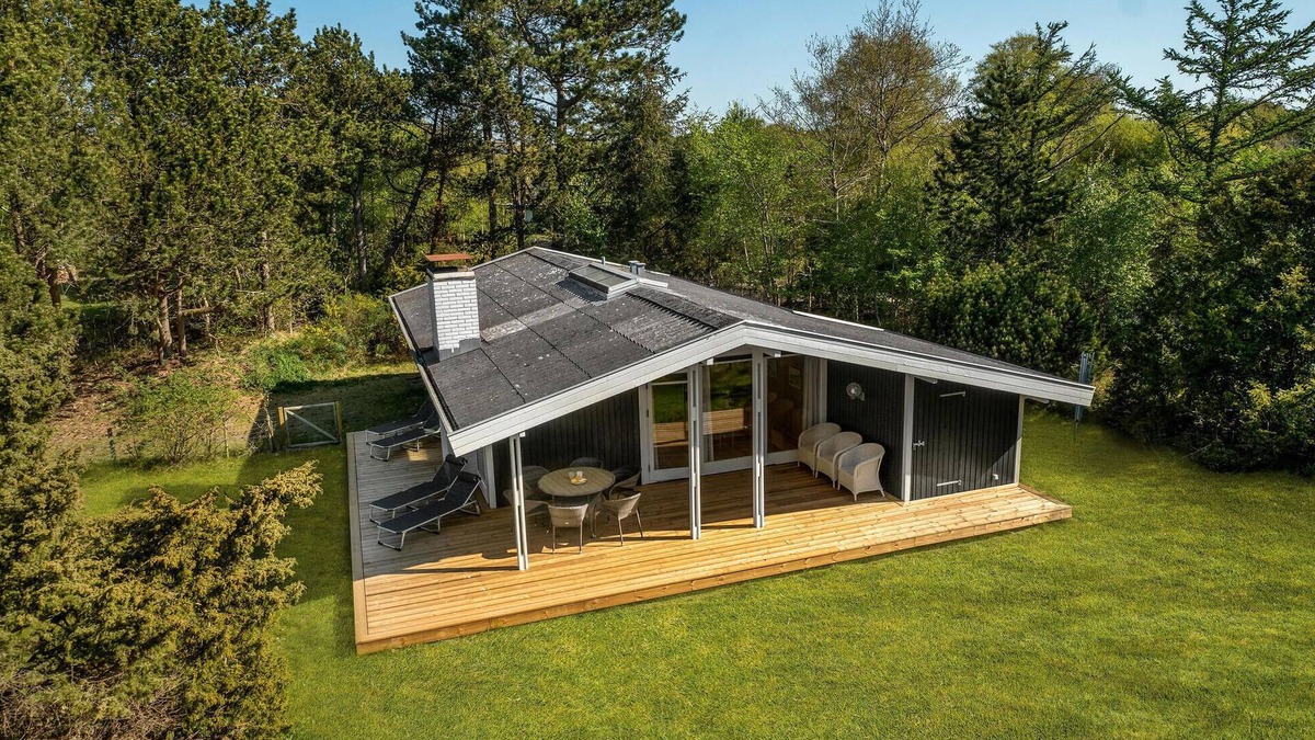 Øer Strand House | 3 bedroom awesome home in Ebeltoft