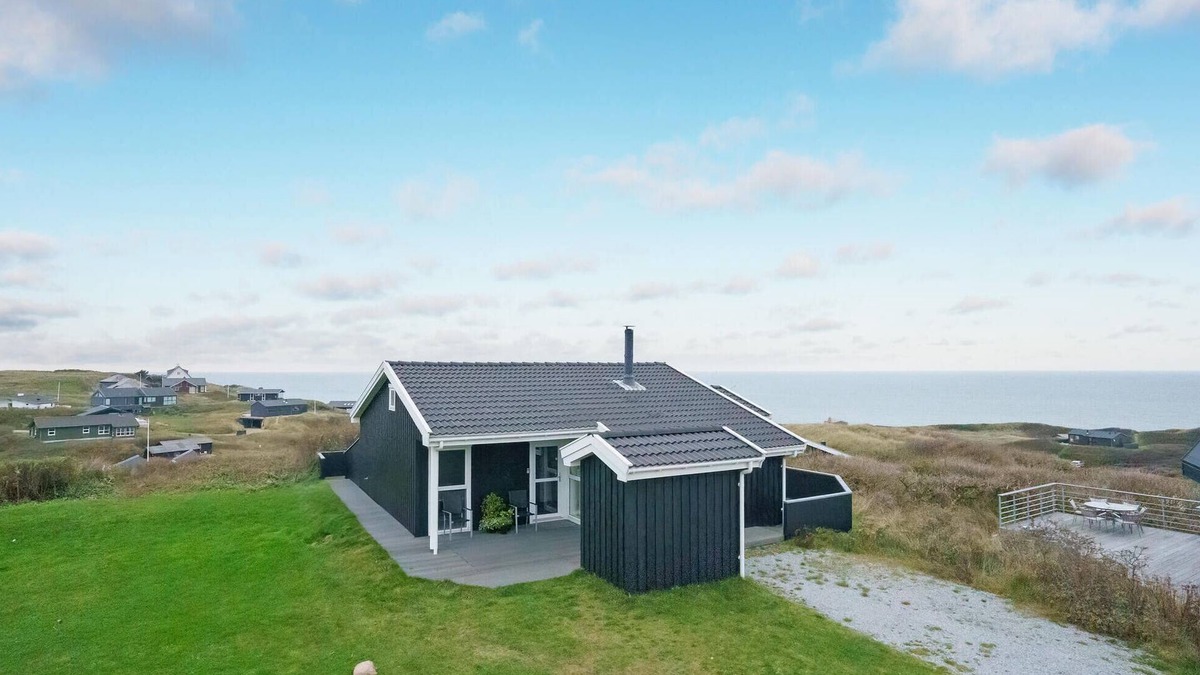 Lonstrup House | 3 bedroom awesome home in Hjørring