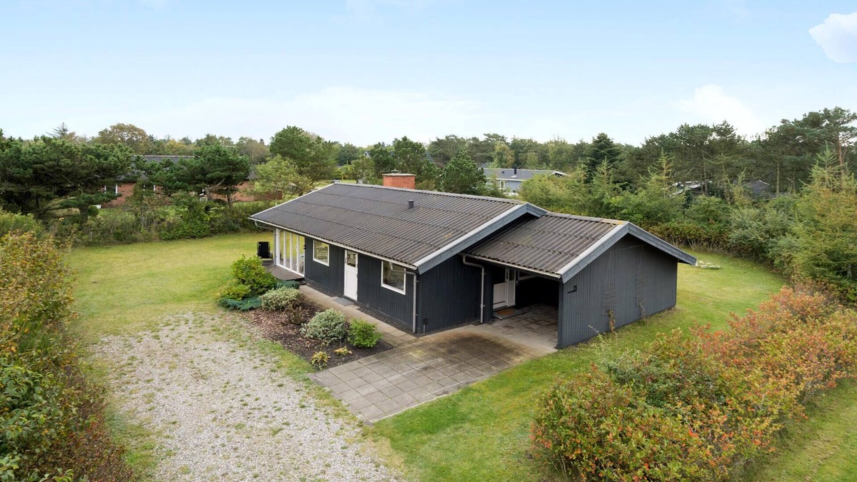 Ringkøbing-Skjern Municipality House | 3 bedroom awesome home in Skjern