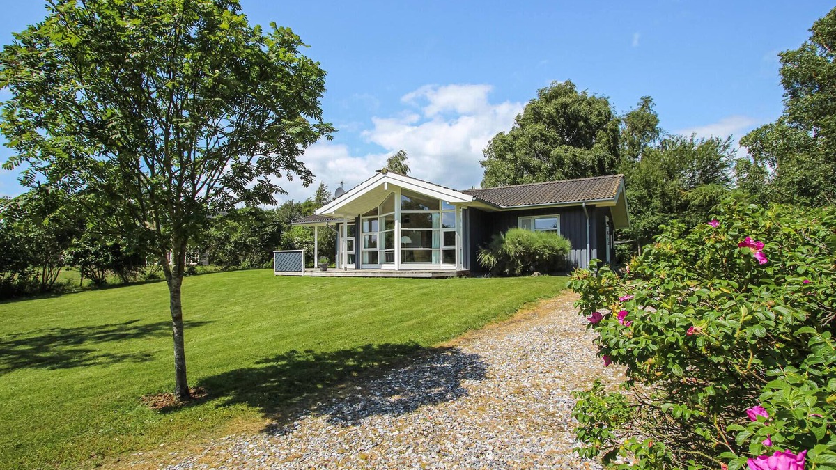 Marup House | 3 bedroom awesome home in Samsø