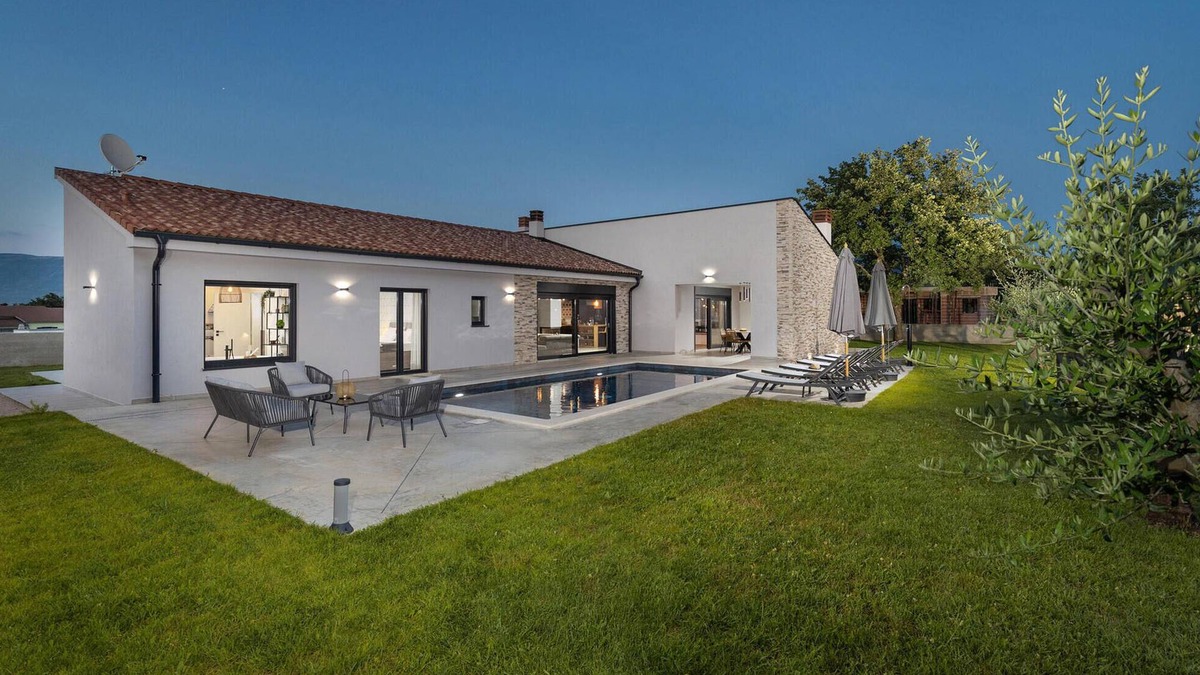 Krsan House | 3 bedroom awesome home in Krsan