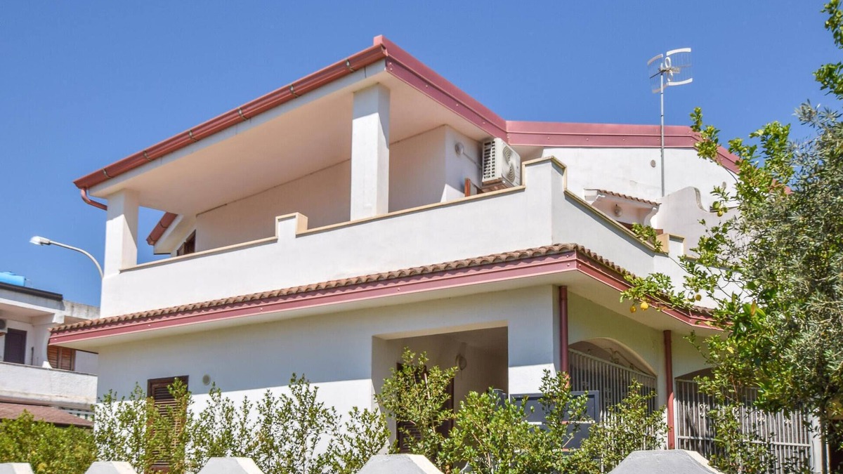 Caminia House | 3 bedroom awesome home in Staletti