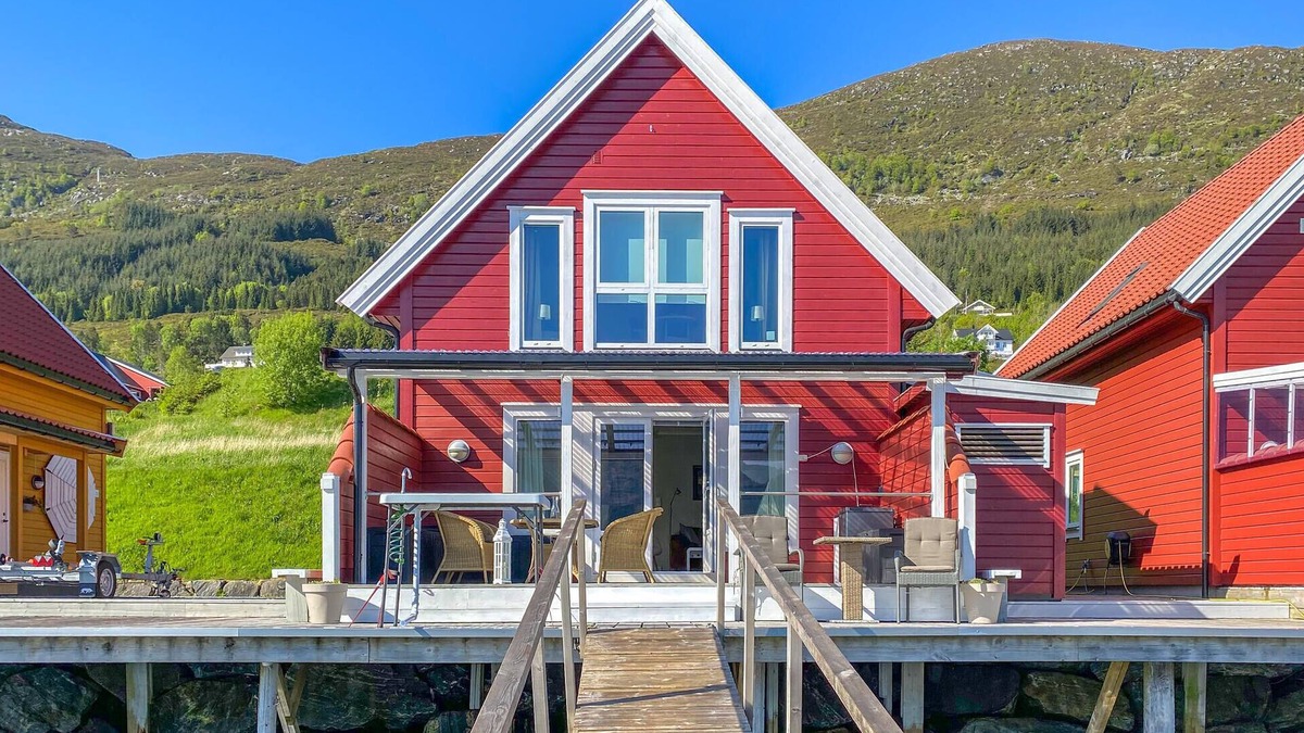 Sande House | 3 bedroom awesome home in Gursken