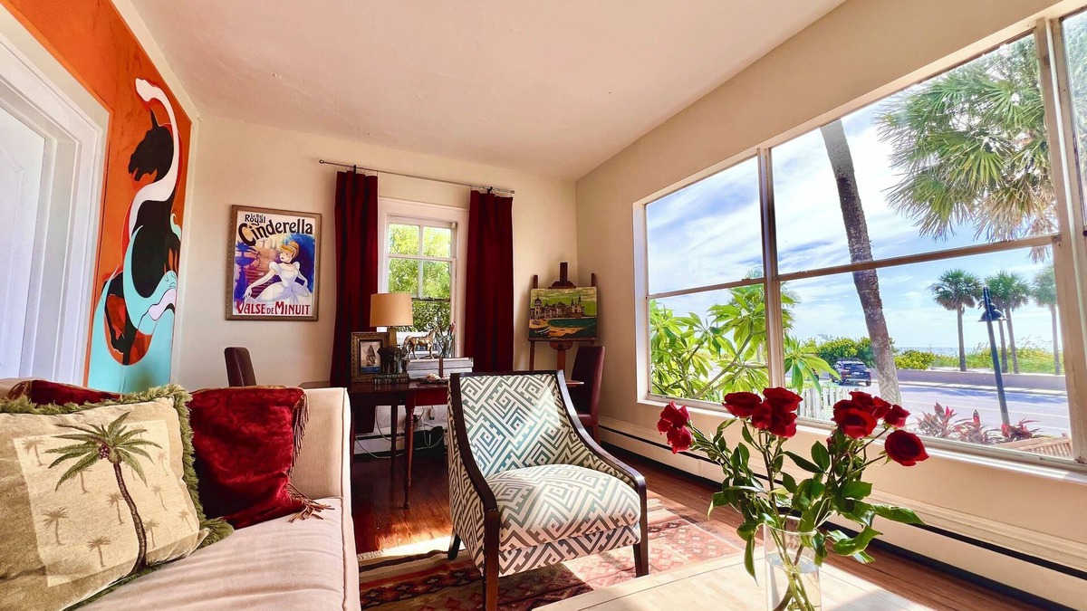 Pass-a-Grille House | 3-Bedroom Beach Front Paradise - "Con La Marea"