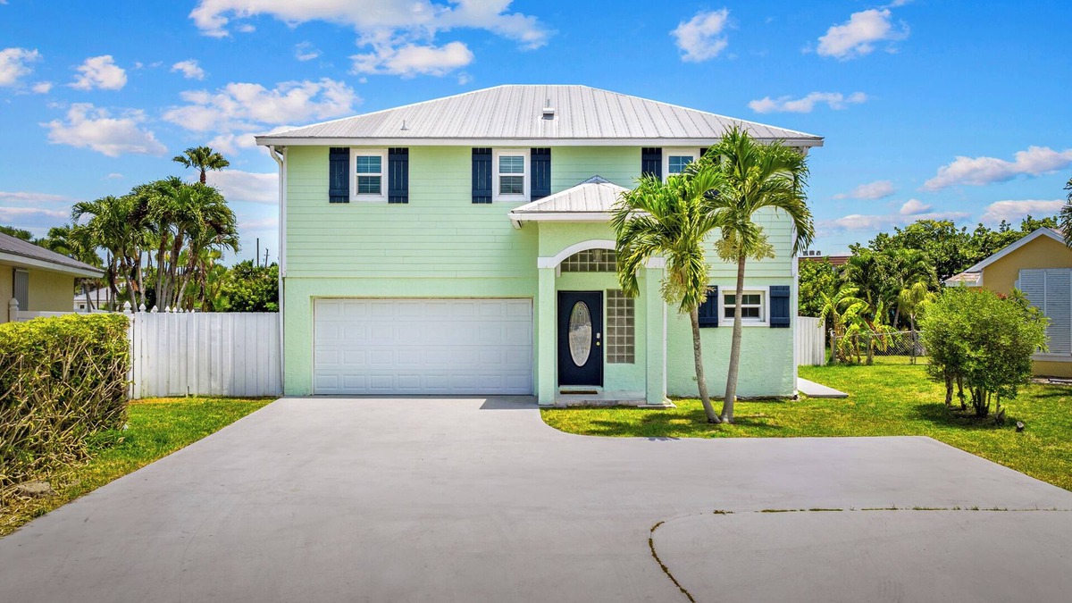 Fort Pierce House | 3-bedroom Beach House in brilliant Fort Pierce with a Pool