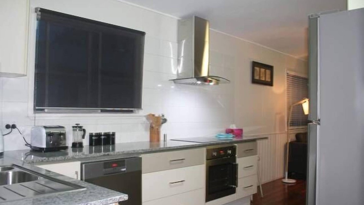 Redland Bay House | 3 Bedroom beach style House near the Bay