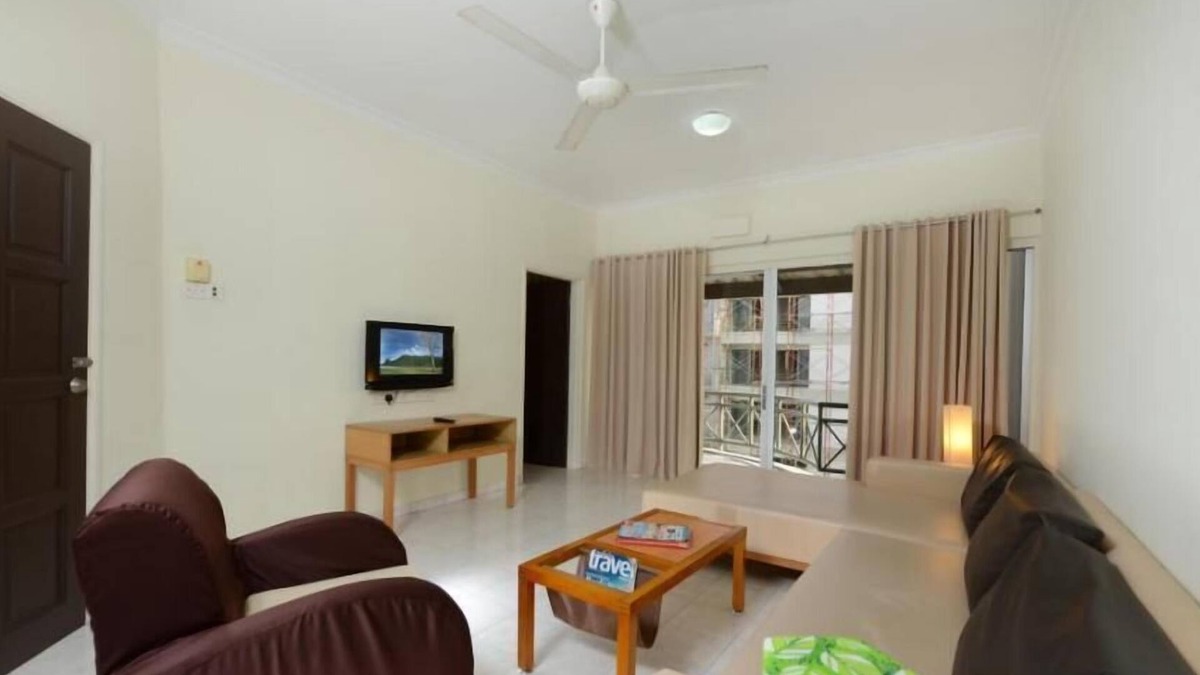 Kuala Teriang Apartment | 3 Bedroom Beachfront Apartment