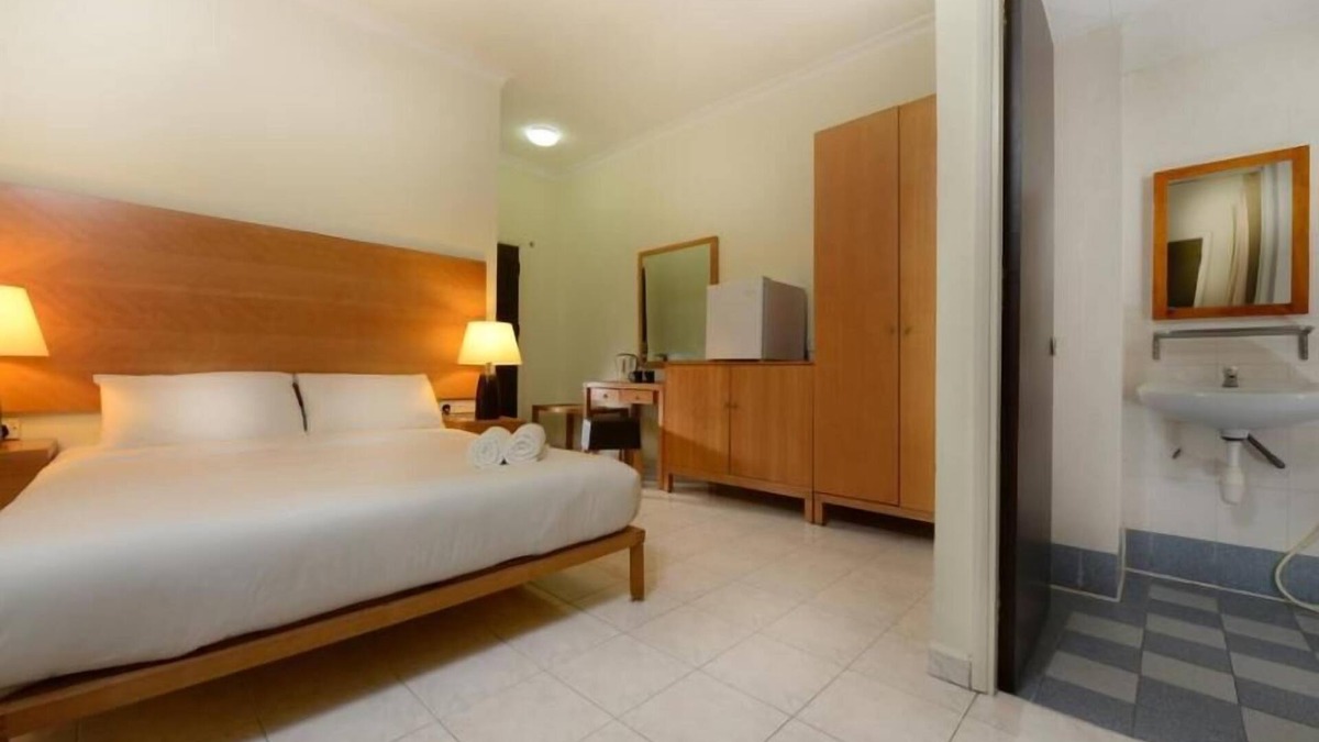 Kuala Teriang Apartment | 3 Bedroom Beachfront Apartment