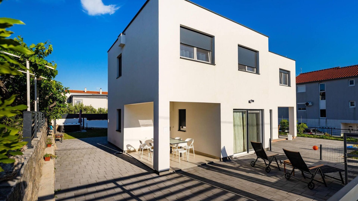 Maslenica House | 3 bedroom beautiful home in Maslenica