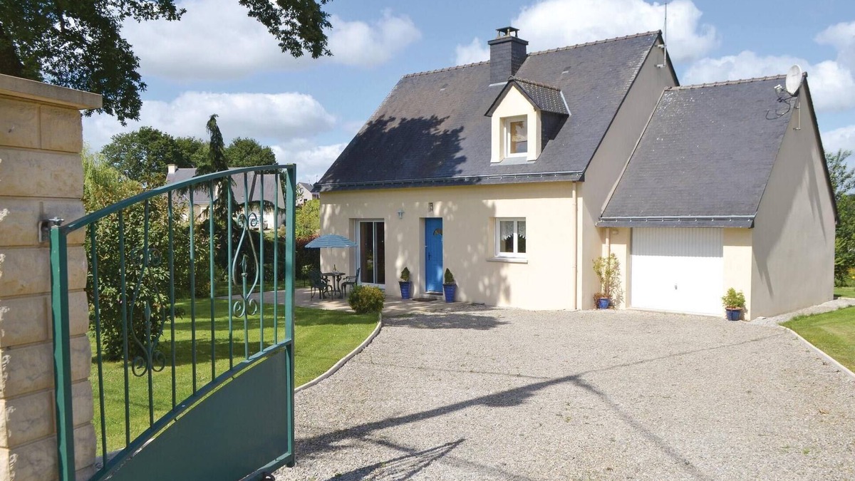 Guehenno House | 3 bedroom beautiful home in Guehenno