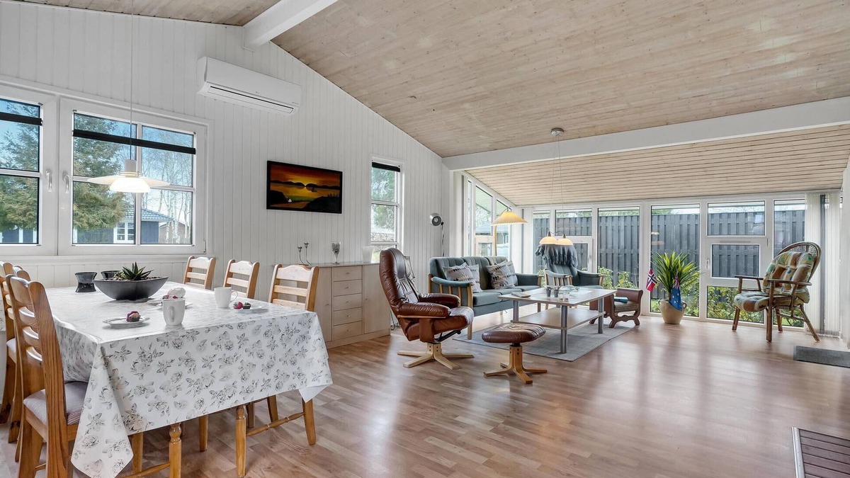 Sundstrup House | 3 bedroom beautiful home in Højslev