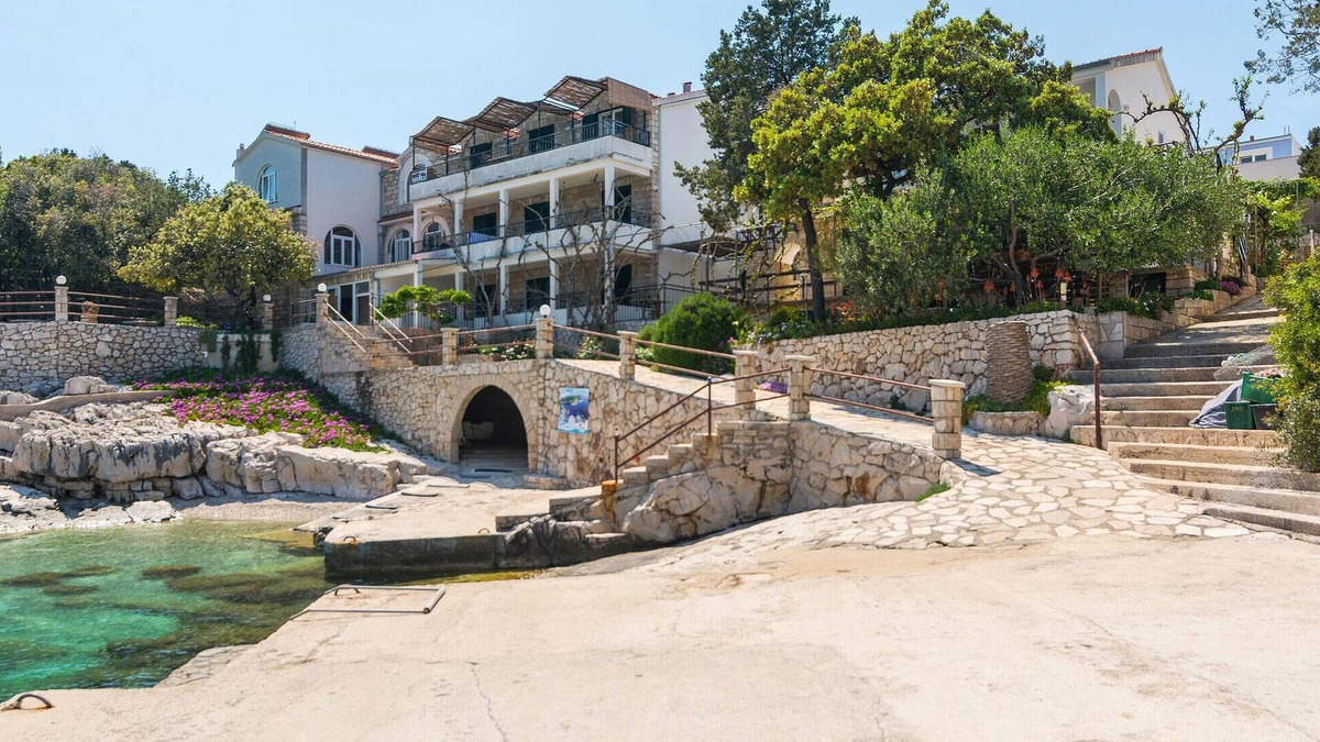 Pokrivenik House | 3 bedroom beautiful home in Zastrazisce