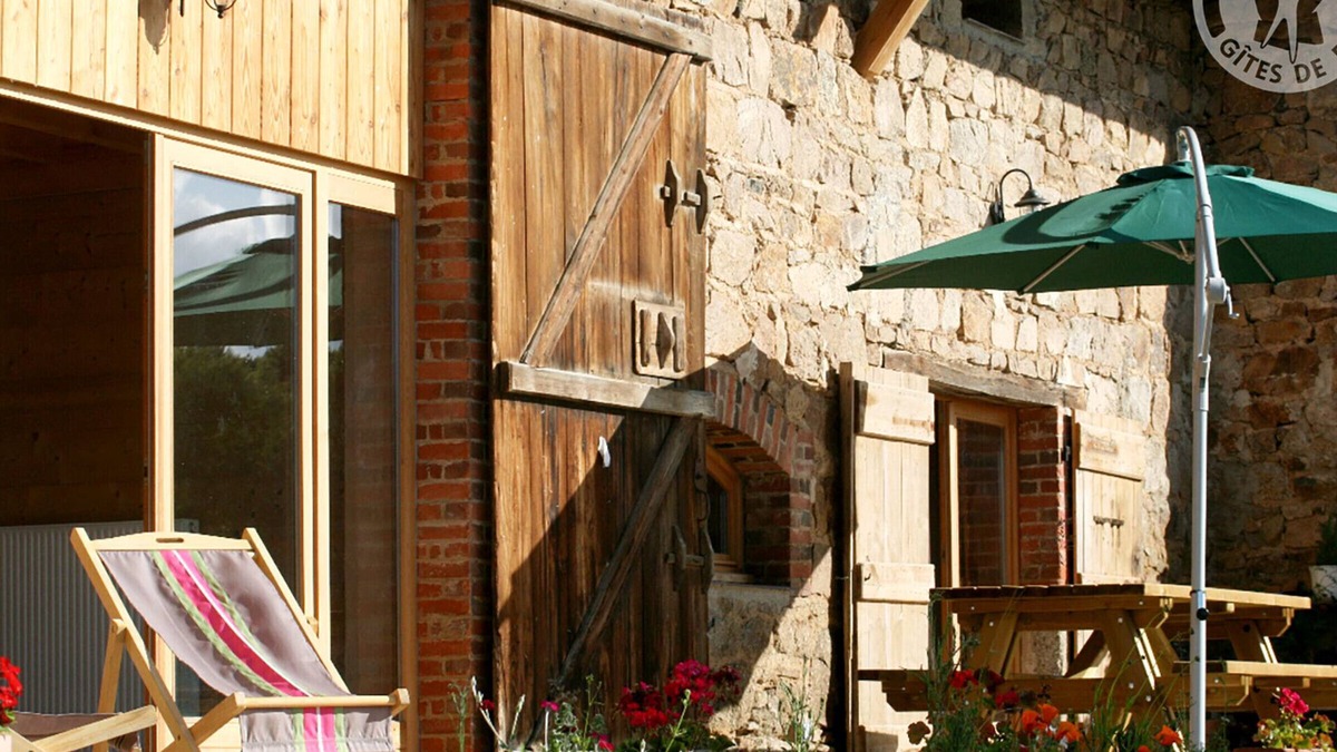 Saint-Romain-d'Urfe Cottage | 3-bedroom cottage with terrace, garden, and baby equipment