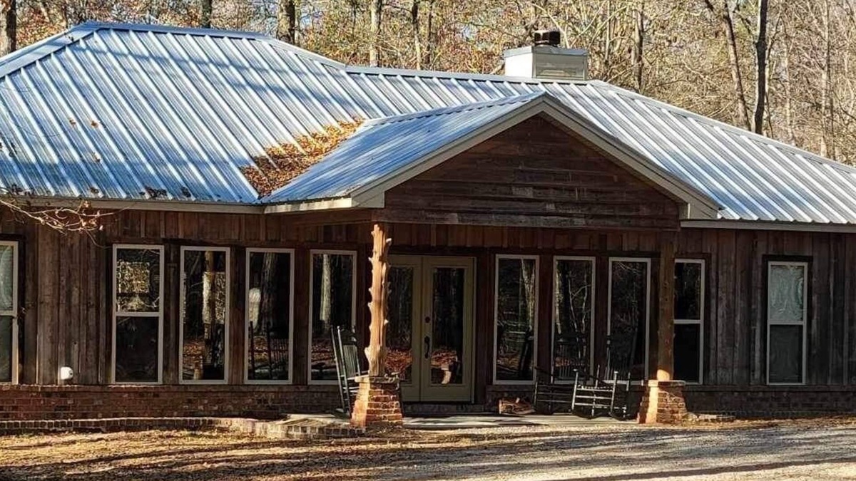 Grady Cabin | 3-bedroom cabin is a quiet, secluded woods in south Montgomery county.