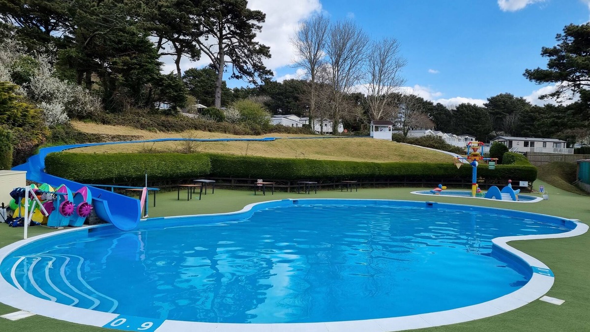 Newquay Cabin | 3 Bedroom Caravan, Sleeps 8, at Parkdean Newquay Holiday Park