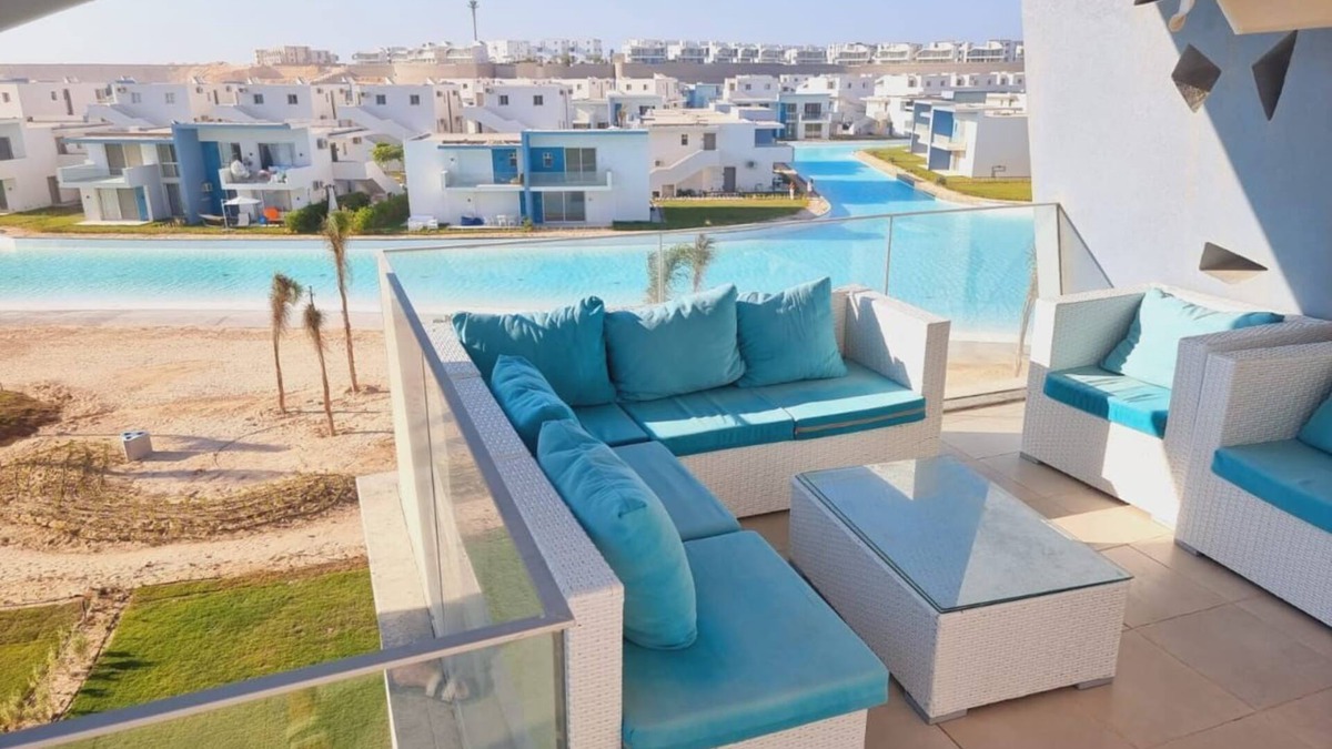 Ad-Dab'ah Ski Chalet | 3-bedroom chalet in enchanting fouka bay محافظة مطروح with AC, WiFi