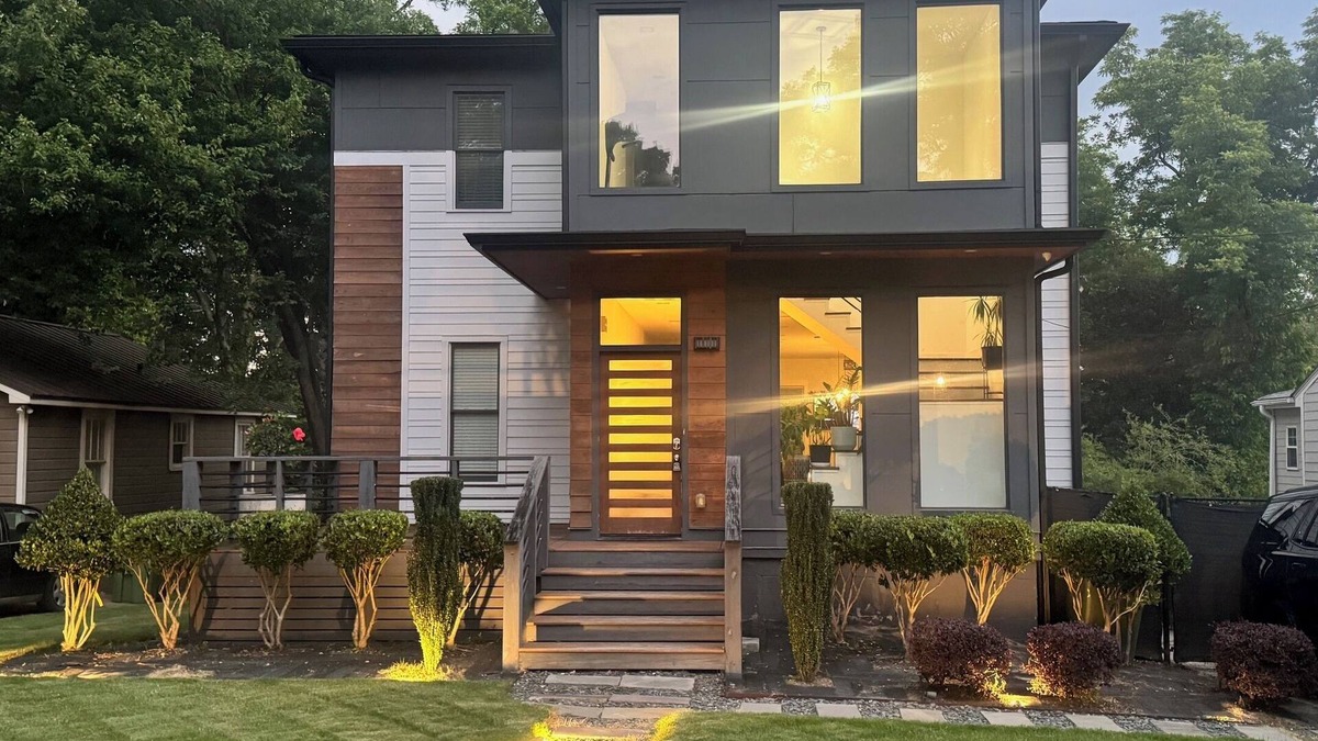 Atlanta House | 3-bedroom charming house in west midtown Atlanta with fitness room
