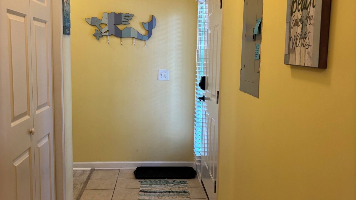 North Myrtle Beach Condo | 3-bedroom condo in superb North Myrtle Beach with AC