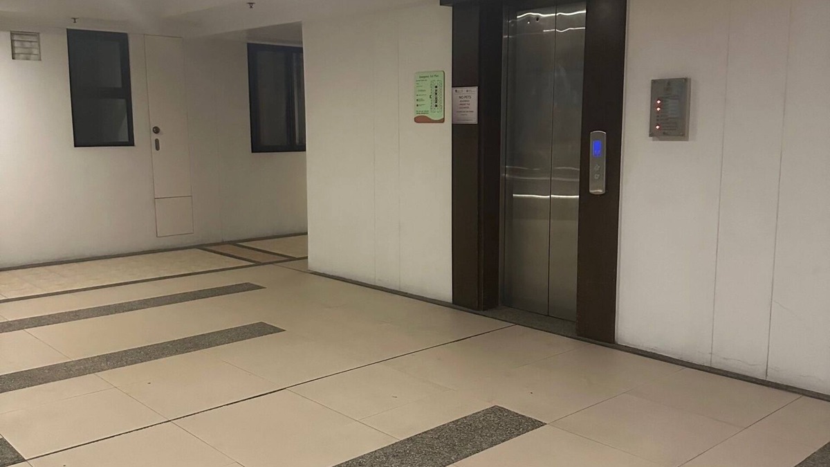 Bacoor City Condo | 3-bedroom condo in beautiful Las Piñas/Bacoor area complete with amenities.