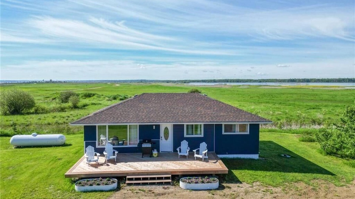 West Central Saskatchewan Cottage | 3 Bedroom Cottage at Delaronde Resort