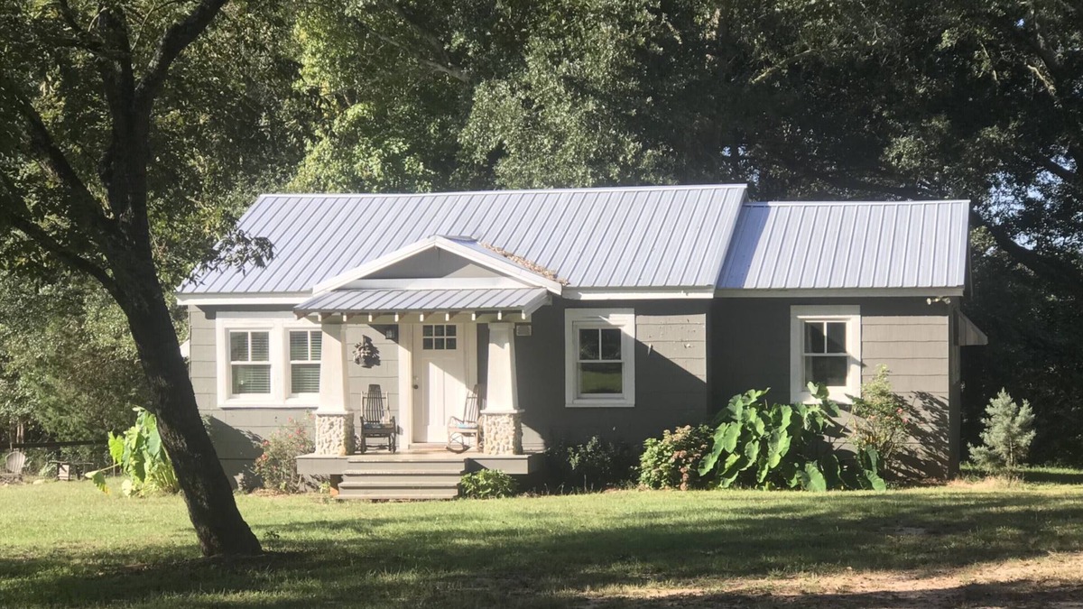 Reed Creek Cottage | 3 Bedroom Cottage on Agritourism Rescue Farm on Beautiful Lake Hartwell -