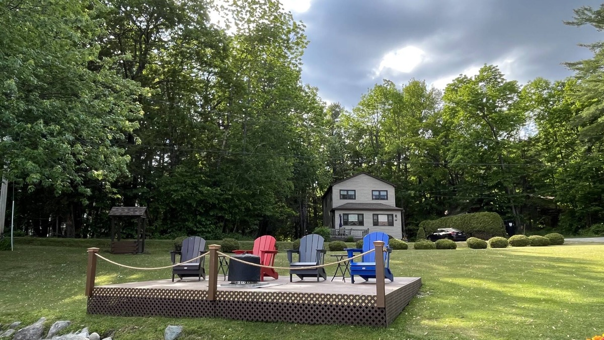 Beebe Plain Cottage | 3 Bedroom Cottage on Lake Memphremagog
