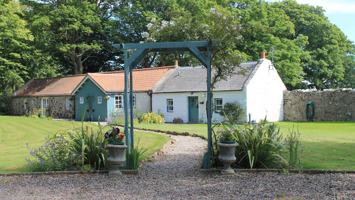 Boyndie Cottage | 3 bedroom cottage, with far reaching views of the garden and open countryside.