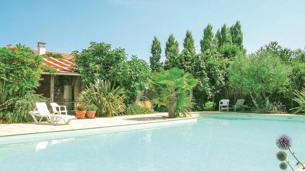 La Jonchere House | 3 bedroom cozy home in La Jonchere