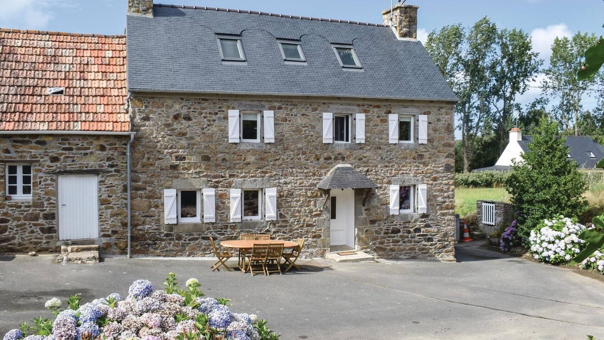 Trezeny House | 3 bedroom cozy home in Trezeny