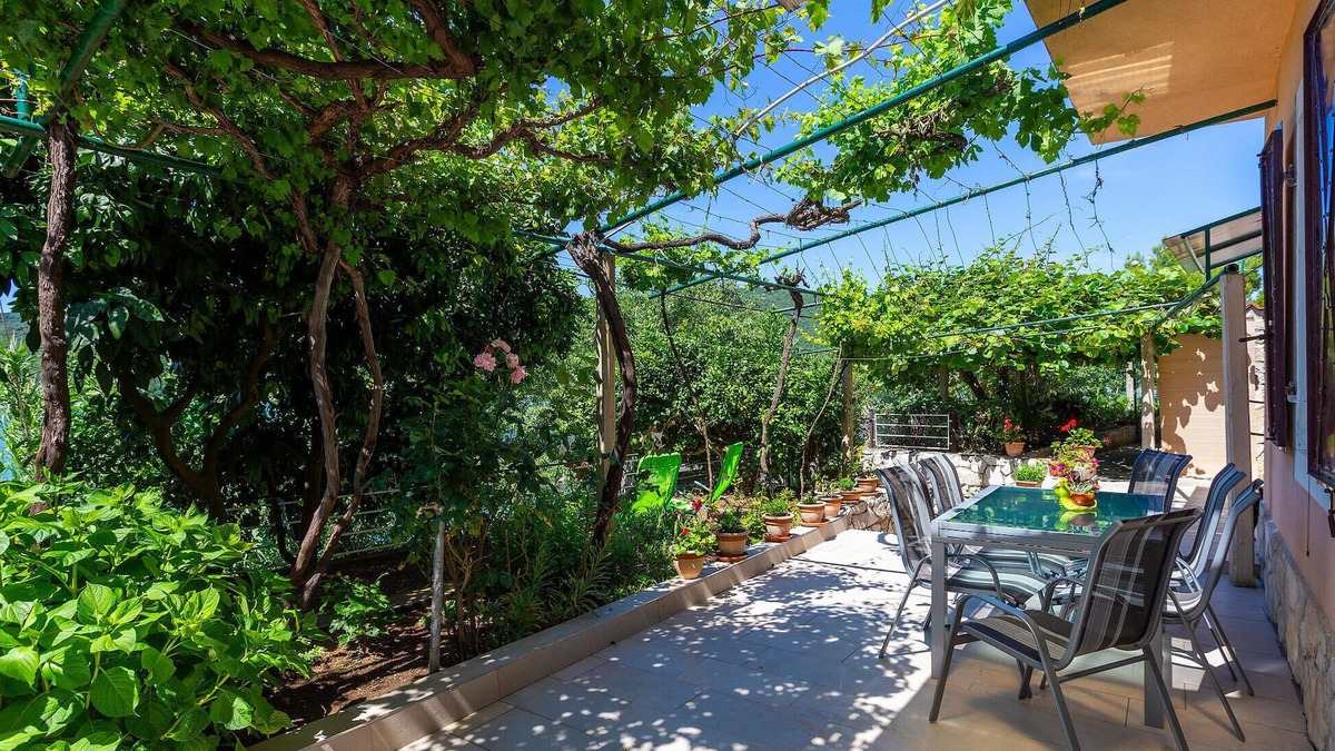 Trget House | 3 bedroom cozy home in Trget
