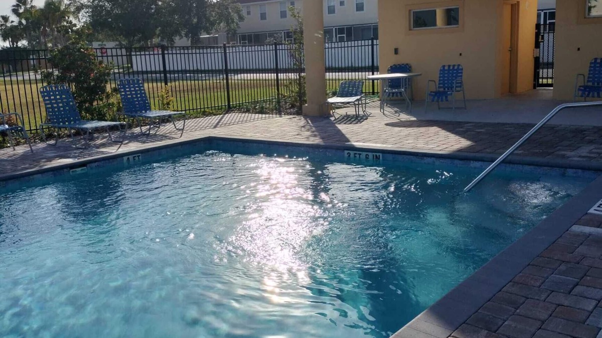 Cumbrian Lakes House | 3-bedroom Disney Townhome Retreat