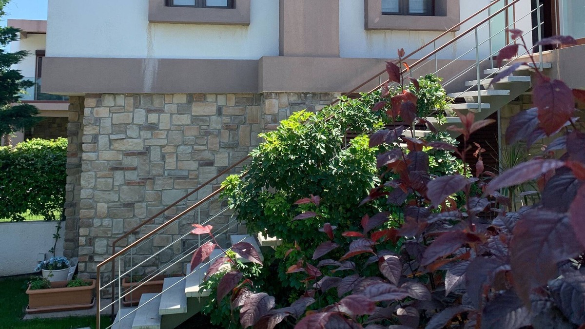 Ortakent Apartment | 3 Bedroom Flat 500m Walking Distance to the Beach in Yahşi with Terrace