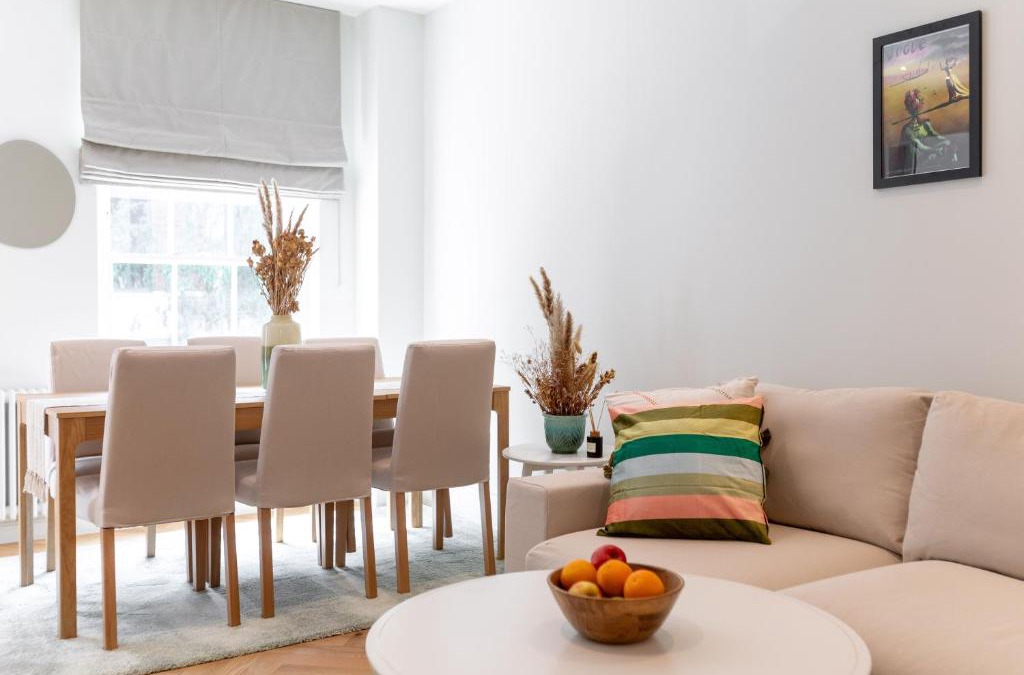 Westminster Apartment | 3 Bedroom flat with Terrace in Central London