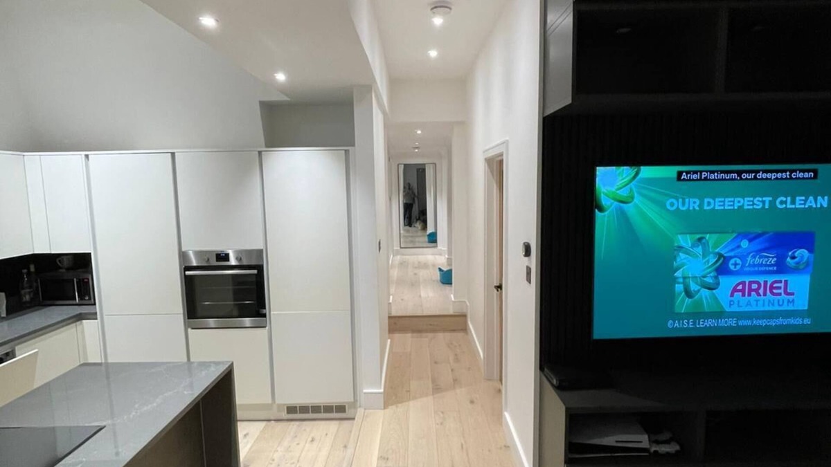 South Richmond Apartment | 3 Bedroom Ground Floor Period Flat Close to Richmond Town Centre, River & Park