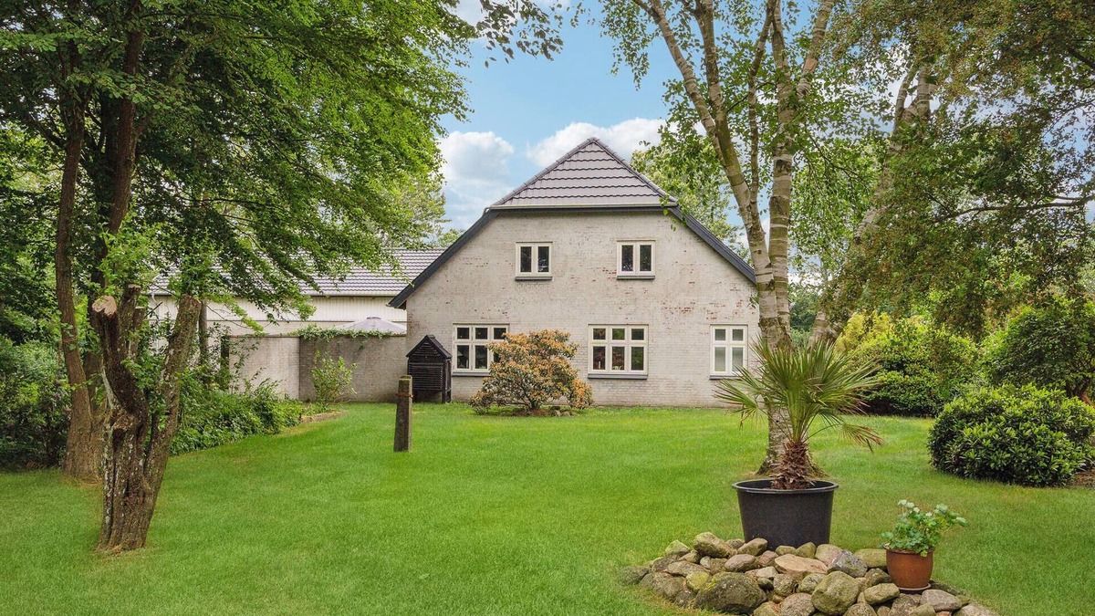 Lem House | 3 bedroom gorgeous home in Lem St