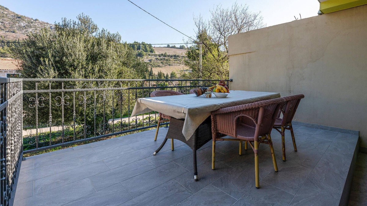 Kremena House | 3 bedroom gorgeous home in Kremena