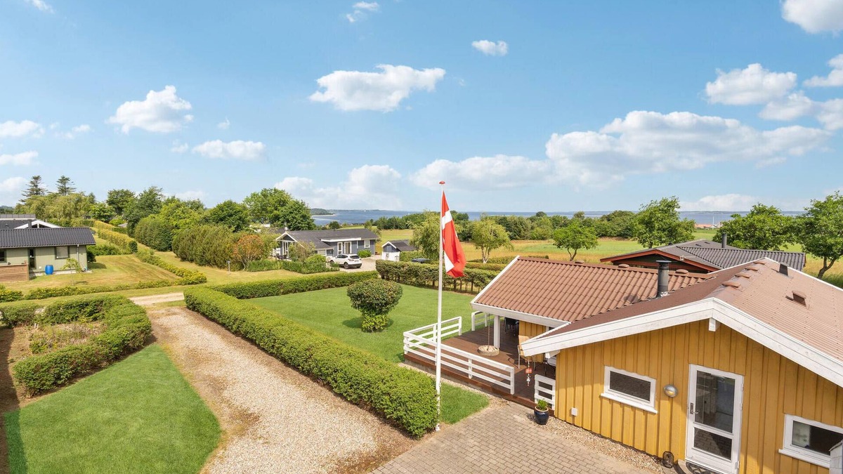 Hvalpsund House | 3 bedroom gorgeous home in Farsø