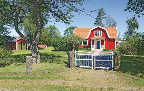 Kallekulla House | 3 Bedroom Gorgeous Home In Broakulla