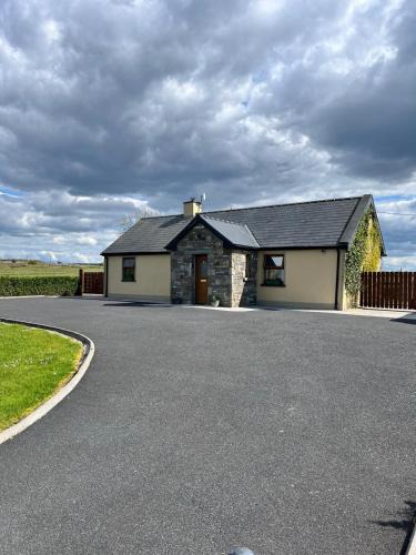 Shanavooneen House | 3 bedroom Home in Miltown Malbay