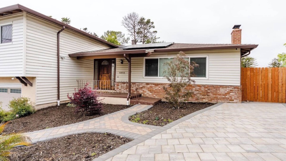 Chabot Park House | 3 Bedroom Home in Oakland Hills