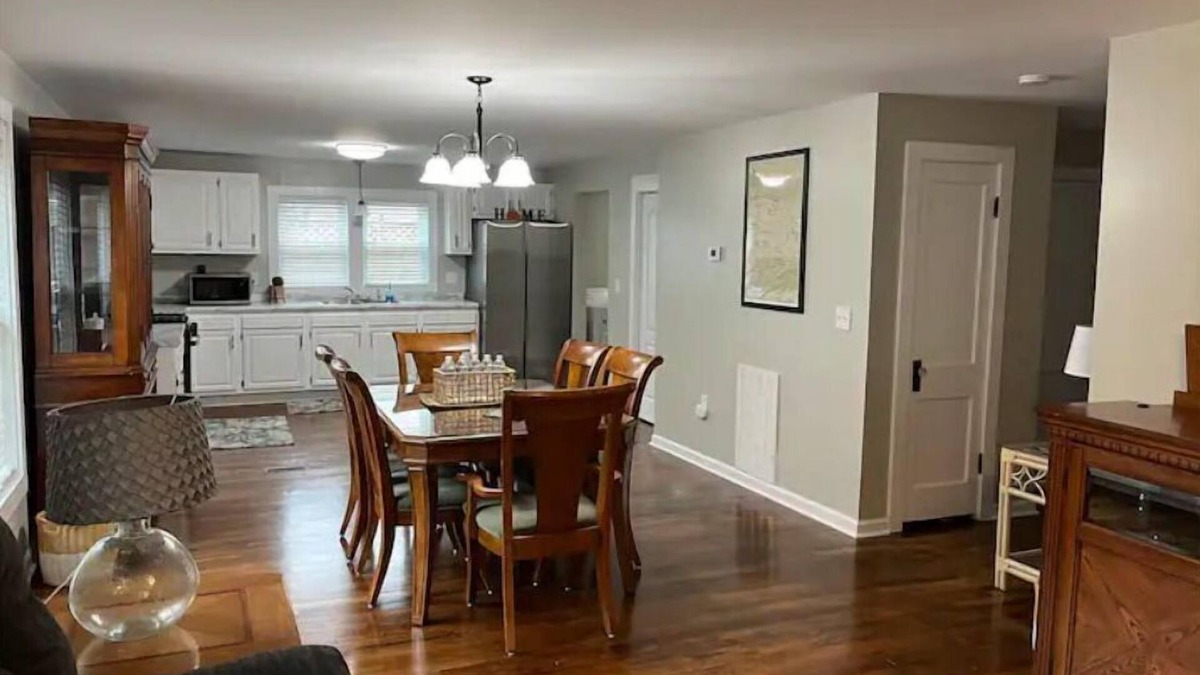 Stollings House | 3 bedroom home quiet neighborhood close to trails