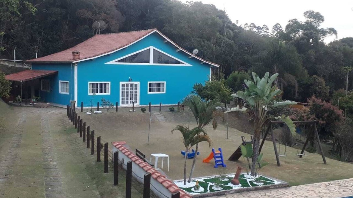Pinhalzinho House | 3 BEDROOM HOUSE, 4X9 METER POOL, ORCHARD, PLAYGROUND, FIREPLACE AND GAMES ROOM