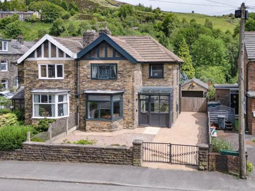 Walsden House | 3 bedroom house