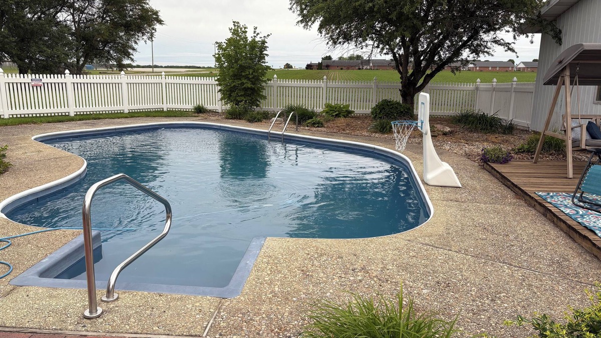 Odon House | 3-bedroom house in adorable Odon with WiFi and AC