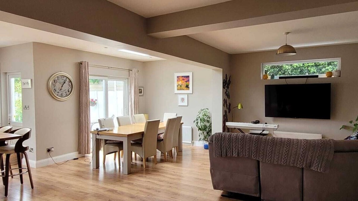 Blanchardstown House | 3-bedroom house in Castleknock close to shops, restaurants and transport