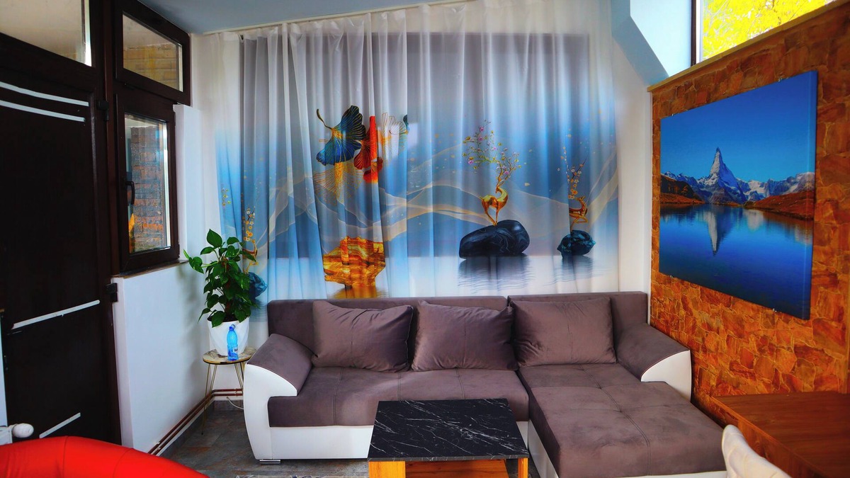Sector 4 House | 3-bedroom house in charming București with AC, WiFi